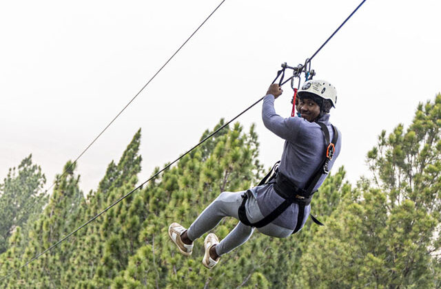 img-zipline-2 img-zipline-2